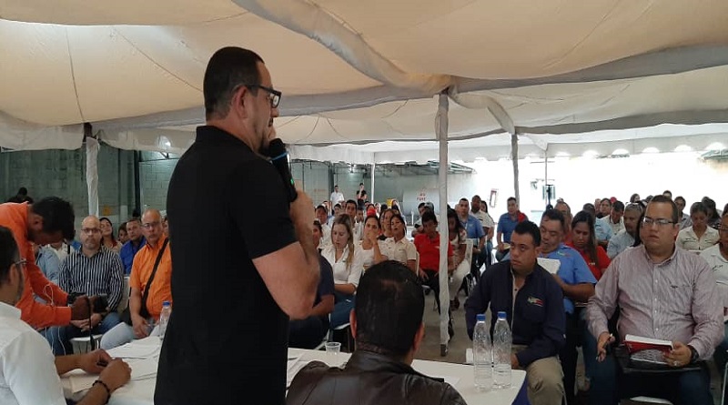 Pedro Malaver en encuentro realizado con coordinadores regionales de tienda en el estado Aragua